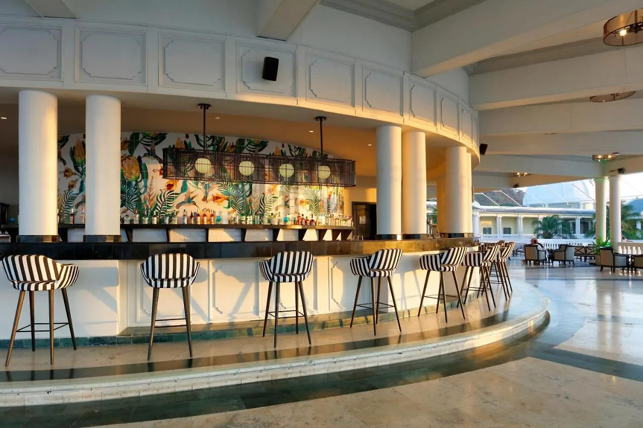 *****  Grand Palladium Jamaica Resort & Spa All Inclusive Lucea Jamaica